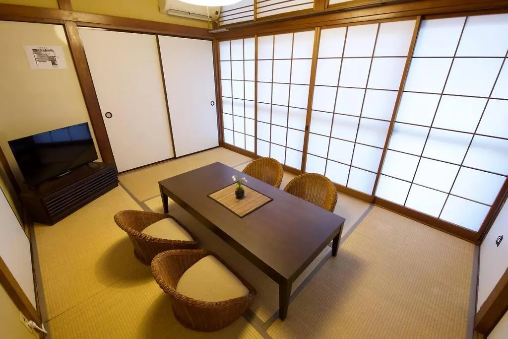 鎌倉一丁目貸家 Apartment Tokyo 0*,  Japan